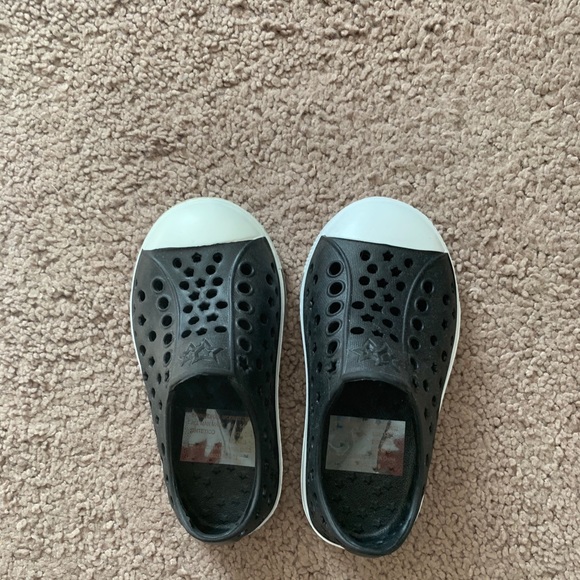 wonder nation Other - NWOT Toddler water shoes